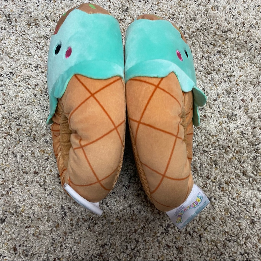 Squishmallows ice cream slippers 11-12 girls boys plush slip on - Picture 5 of 6
